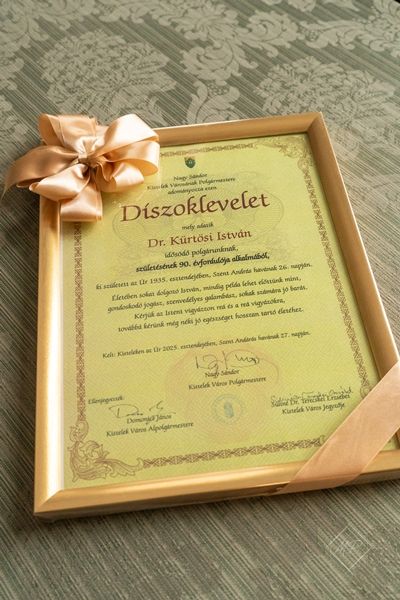 dr_kurtosi_istvan_90_koszontes_kistelek_20251201_ck3