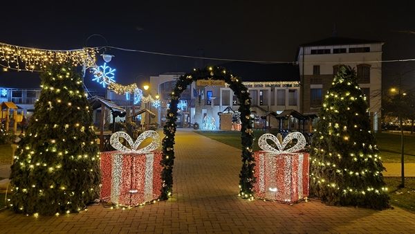 Karácsonyi fények a Szent István téren