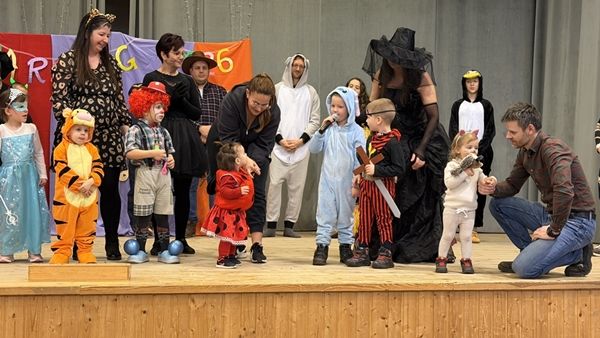 Farsangozott a kisteleki nagycsaládosok egyesülete