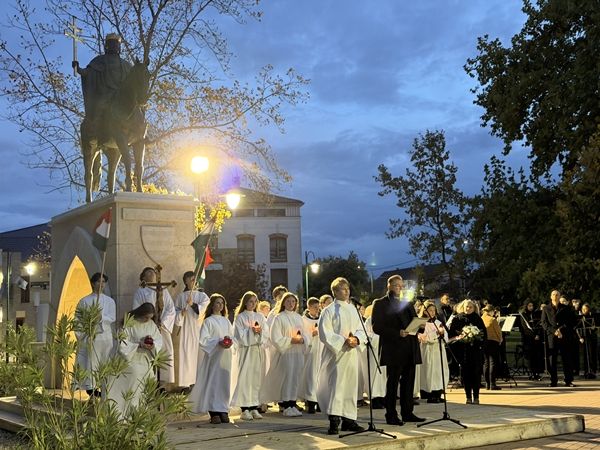 Városi megemlékezésen tisztelegtek az 56-os hősök előtt