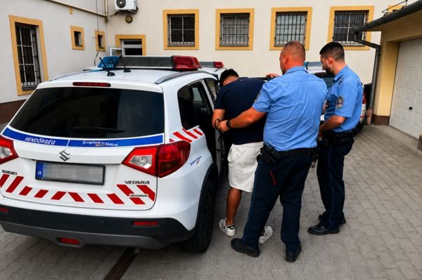 Kábítószergyanús anyag volt, jogosítvány nem